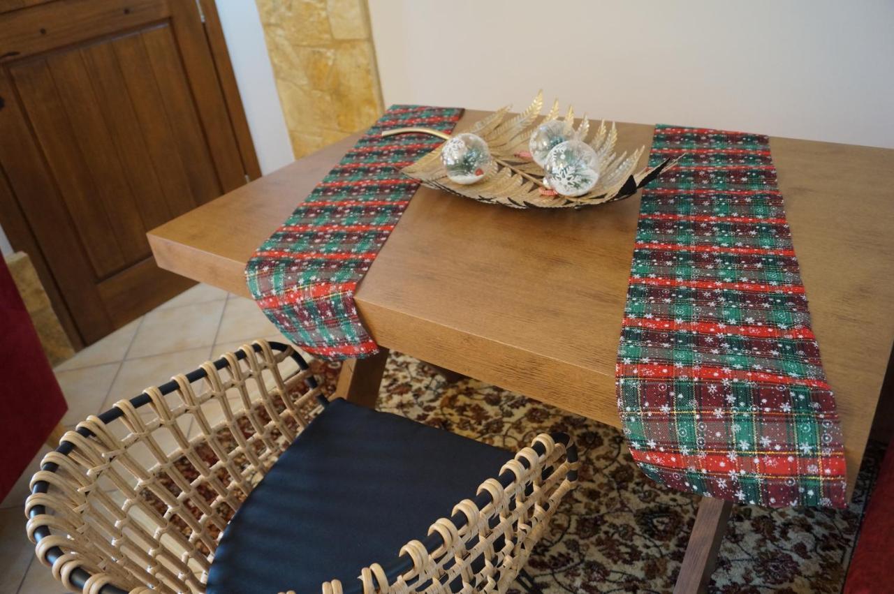 אראחובה Parnassos Chalets מראה חיצוני תמונה