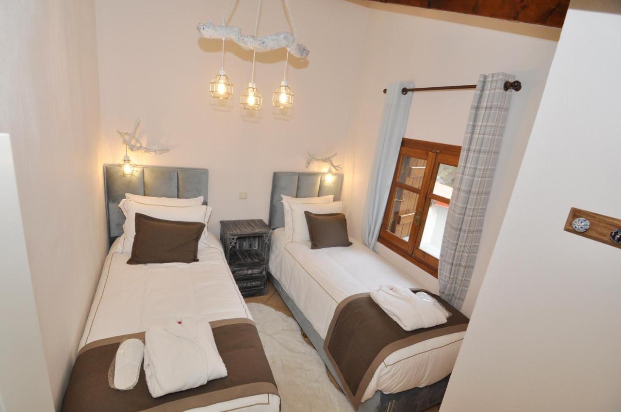 אראחובה Parnassos Chalets מראה חיצוני תמונה