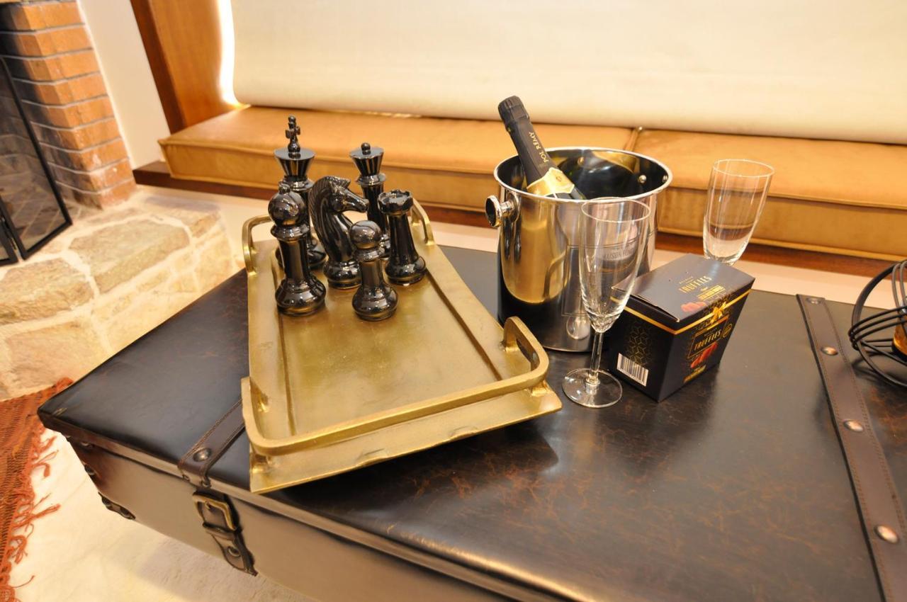 אראחובה Parnassos Chalets מראה חיצוני תמונה