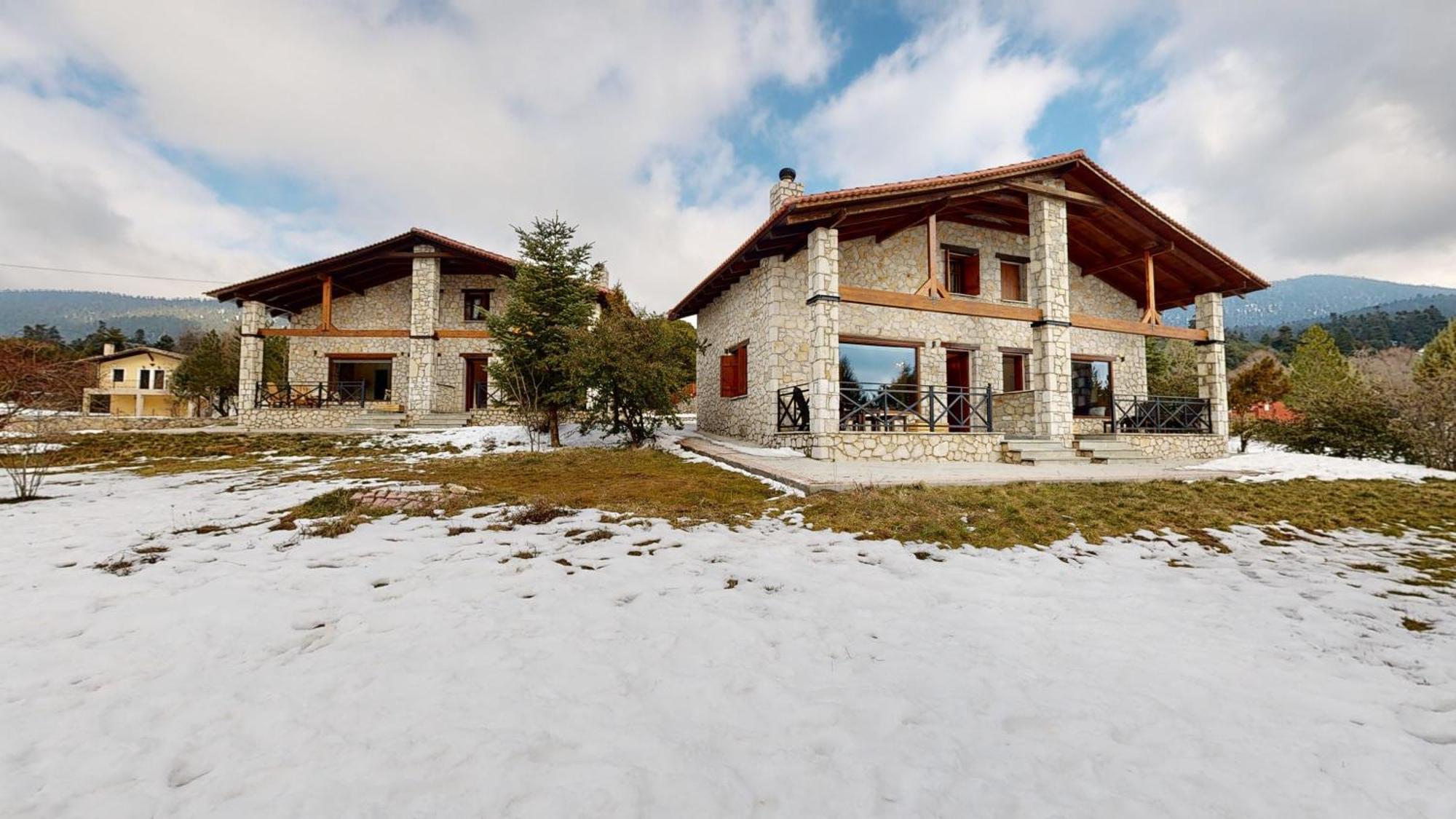 אראחובה Parnassos Chalets מראה חיצוני תמונה