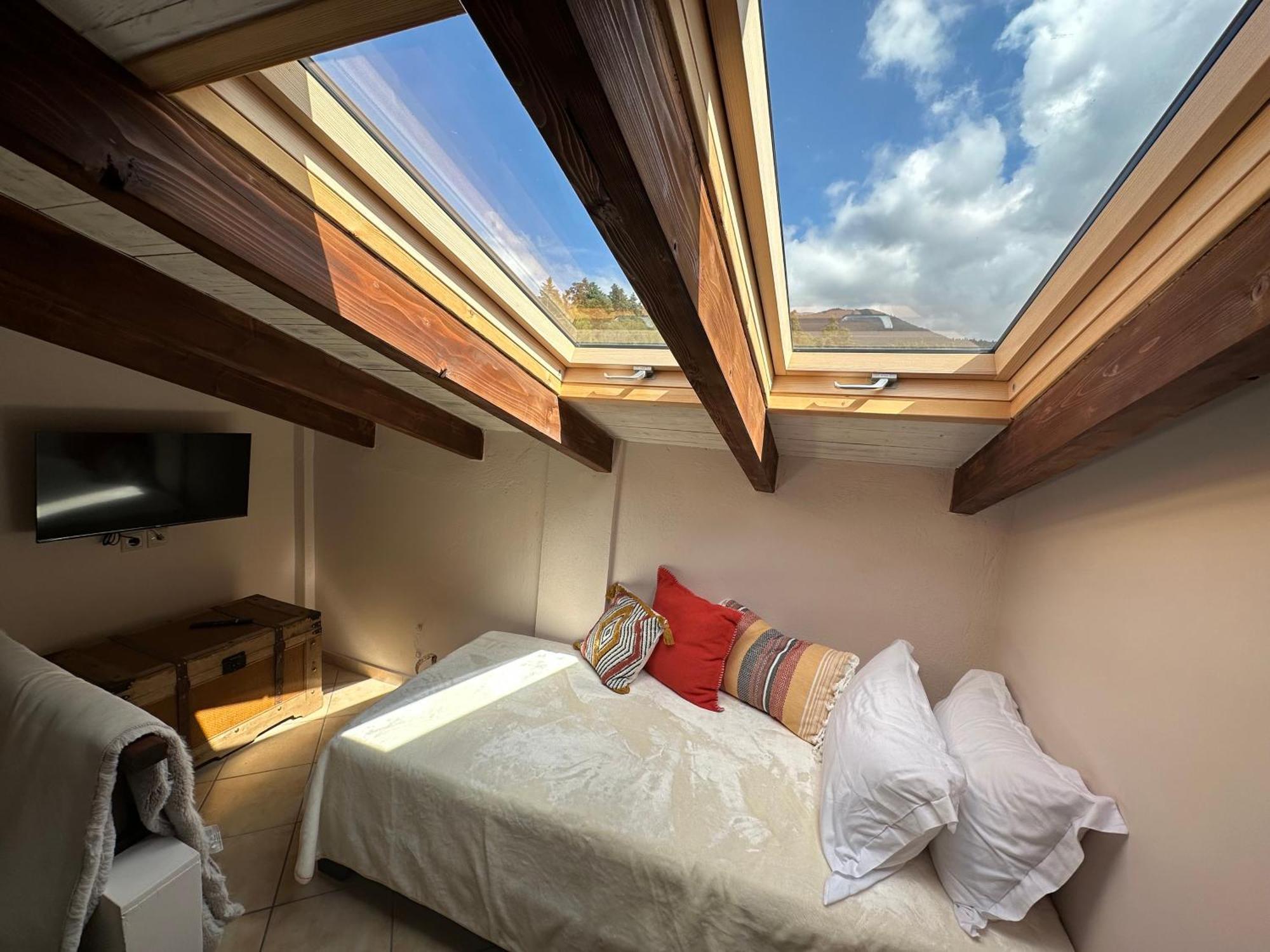 אראחובה Parnassos Chalets מראה חיצוני תמונה